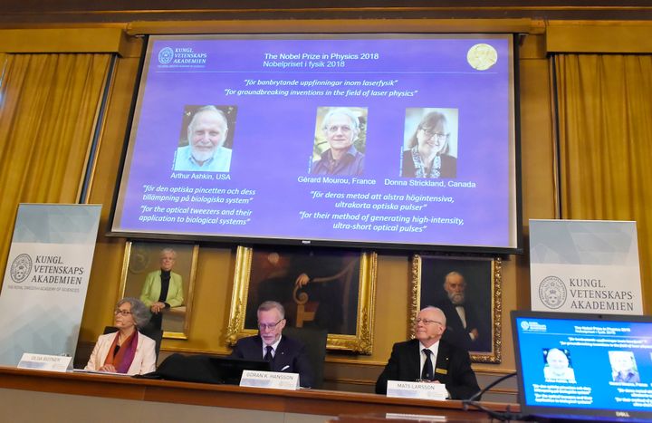 Arthur Ashkin of the United States, Gérard Mourou of France and Donna Strickland of Canada won the Nobel Prize in physics. 