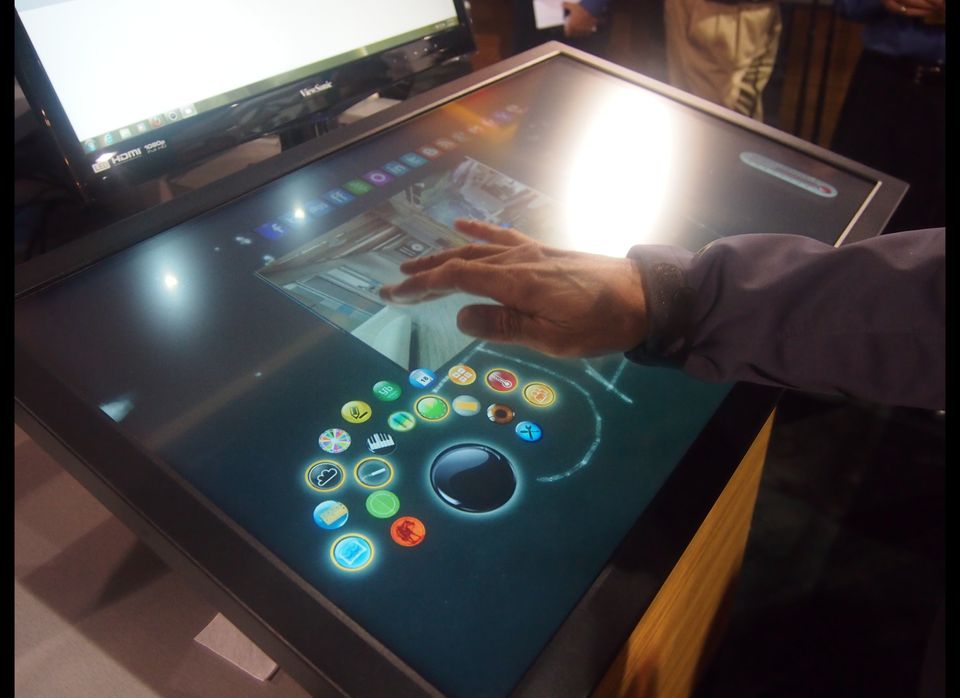 The ExoDESK from ExoPC