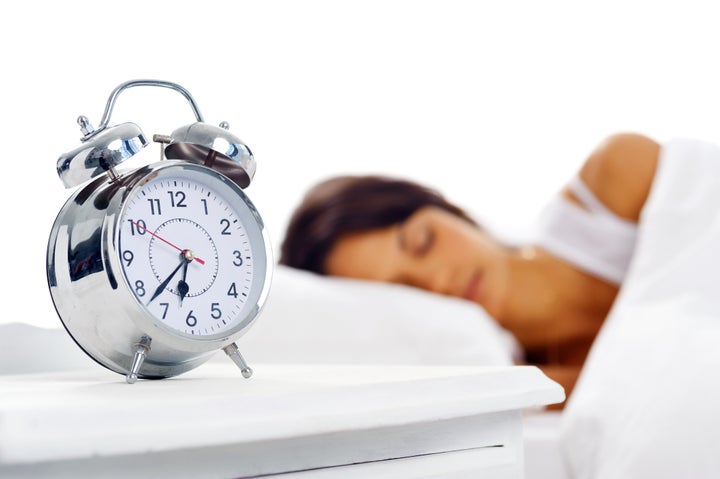 Should You Use an Alarm Clock to Wake Up From Sleep?