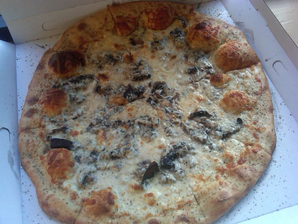 10. Build Your Own Pie -- Dante's Pizzeria, Chicago, IL