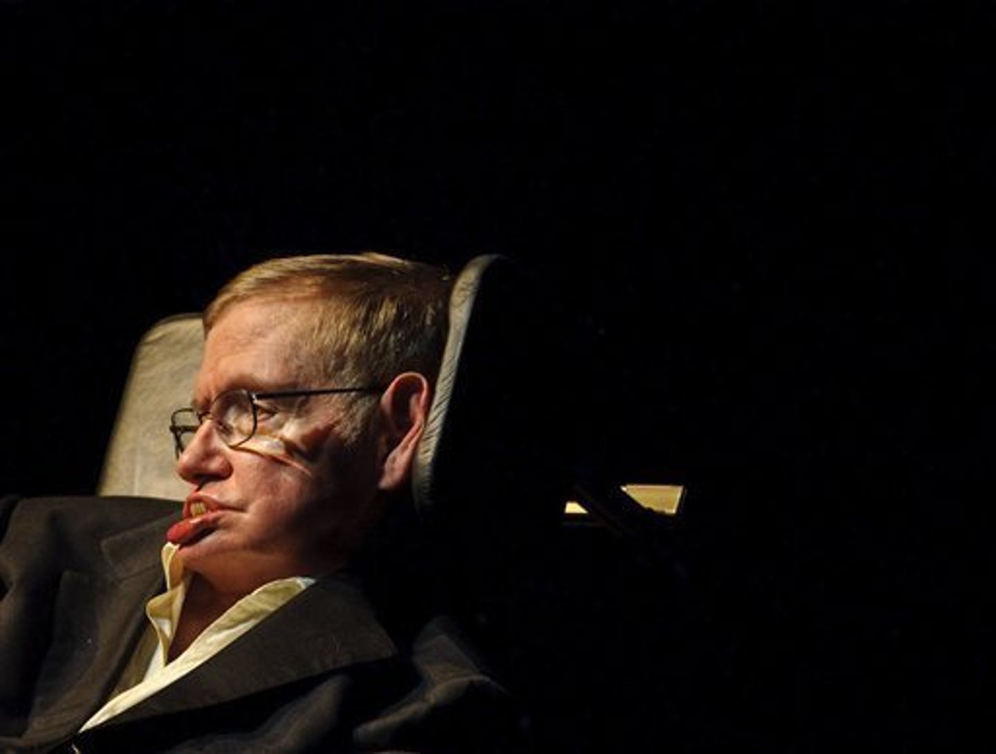 Steven Hawking Racing Stephen Hawking to Human Race: Move to Outer Space or Face Extinction ...