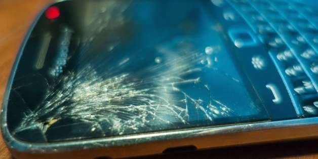 Repairing cracked deals phone screen