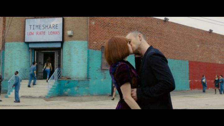 In Time Teaser Trailer Released Justin Timberlake And Amanda Seyfried Get Steamy Huffpost Entertainment