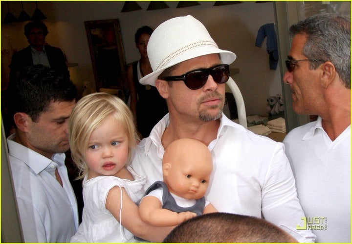 Brad Angelina Shiloh And Maddox Shop For Baby Clothes Photos Huffpost Entertainment