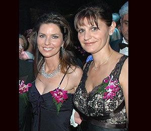 The Other Woman In Shania Split First Photo Huffpost