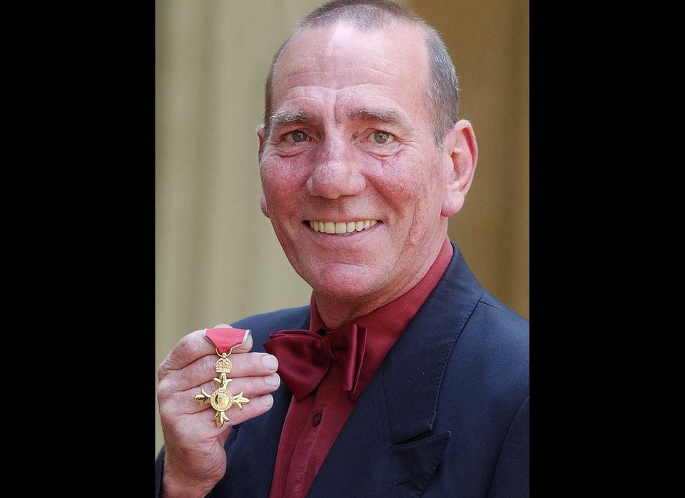 Pete Postlethwaite