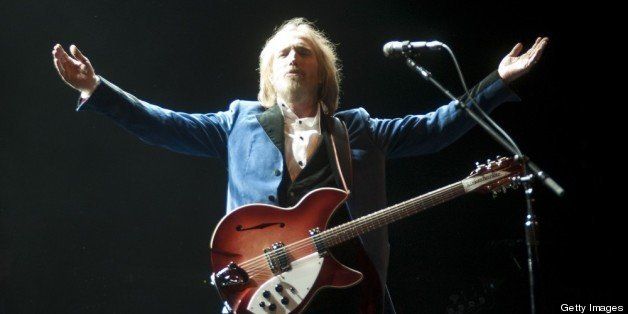 NEWPORT, UNITED KINGDOM - JUNE 22: Tom Petty performs on stage at the Isle of Wight Festival at Seaclose Park on June 22, 2012 in Newport, United Kingdom. (Photo by Mark Holloway/Redferns via Getty Images)