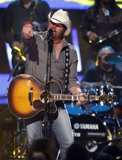 Toby Keith Racist? Uproar Over Asian Hand Gesture (VIDEO) | HuffPost ...