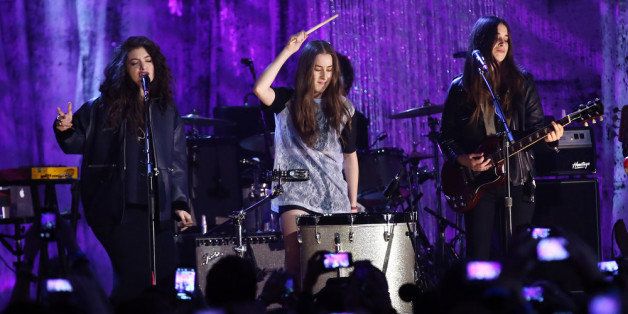 NEW YORK, NY - NOVEMBER 11: Lorde and Haim perform on stage during the VH1 'You Oughta Know In Concert' 2013 on November 11, 2013 at Roseland Ballroom in New York City. (Photo by Neilson Barnard/Getty Images)