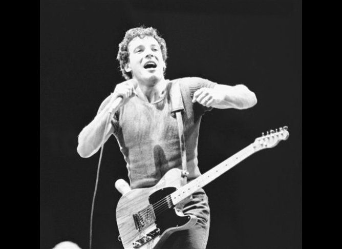 WATCH: Bruce Springsteen's Best Booty-Shaking Moments As He Turns 65 ...