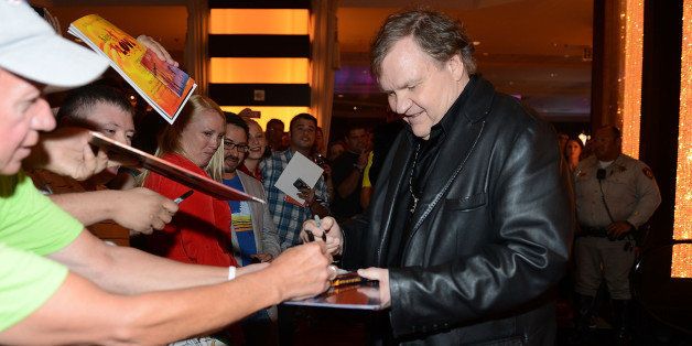 LAS VEGAS, NV - SEPTEMBER 18: Meat Loaf signa autographs at the world premiere of Runner Runner at Planet Hollywood Resort & Casino on September 18, 2013 in Las Vegas, Nevada. (Photo by Denise Truscello/WireImage)e) (Photo by Denise Truscello/WireImage)