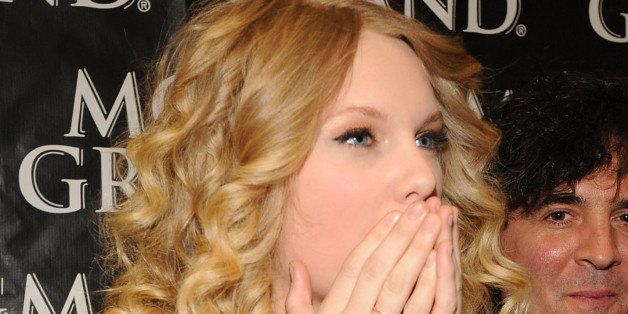 LAS VEGAS - APRIL 05: ***EXCLUSIVE*** Performer Taylor Swift reacts backstage during the 44th annual Academy Of Country Music Awards held at the MGM Grand on April 5, 2009 in Las Vegas, Nevada. (Photo by Rick Diamond/ACM2009/Getty Images for ACM)