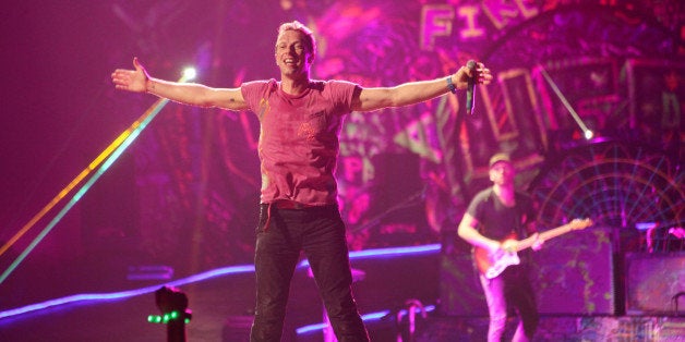 NEW YORK, NY - DECEMBER 31: Chris Martin of Coldplay performs at Barclays Center on December 31, 2012 in the Brooklyn boroug