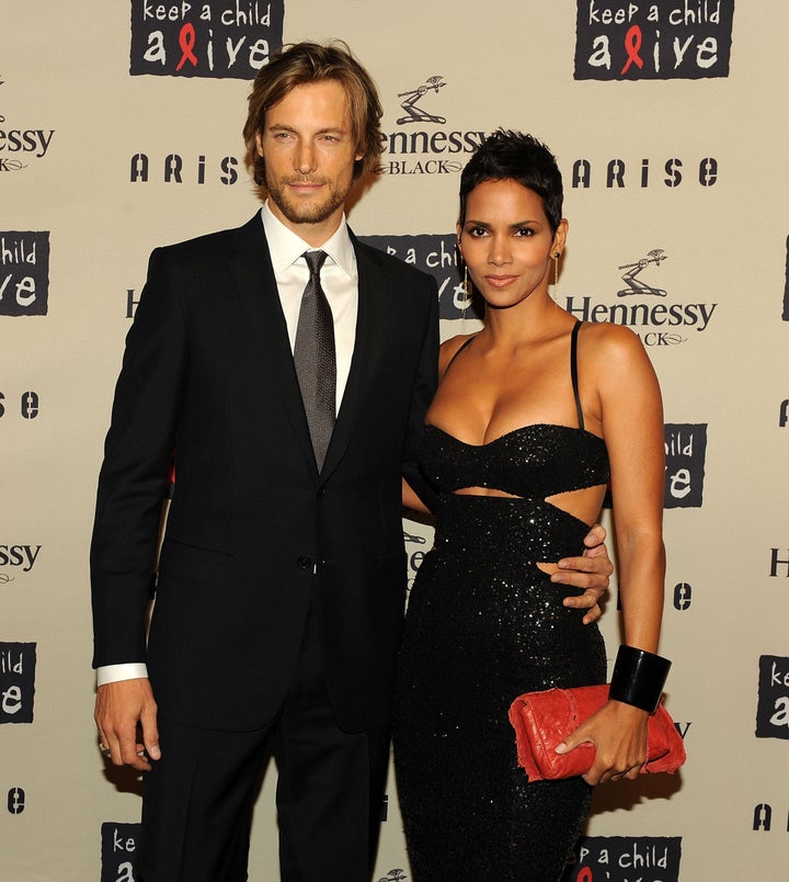 Lovely Pics of Halle Berry and Her First Husband David Justice During Their  Marriage ~ Vintage Everyday