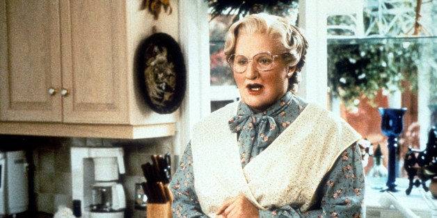 Robin Williams in the kitchen in a scene from the film 'Mrs. Doubtfire', 1993. (Photo by 20th Century-Fox/Getty Images)