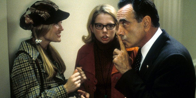 Kirsten Dunst, Michelle Williams and Dan Hedaya in a scene from the film 'Dick', 1999. (Photo by Phoenix Pictures/Getty Images)