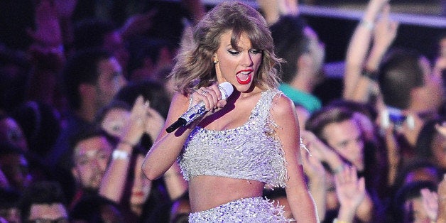 INGLEWOOD, CA - AUGUST 24: Taylor Swift performs onstage at the 2014 MTV Video Music Awards at The Forum on August 24, 2014