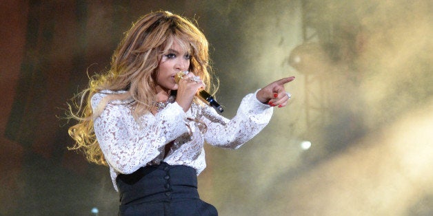 NEW YORK, NY - SEPTEMBER 27: Beyonce performs onstage with Jay-Z at the 2014 Global Citizen Festival to end extreme poverty by 2030 at Central Park on September 27, 2014 in New York City. (Photo by Kevin Mazur/Getty Images for Global Citizen Festival)