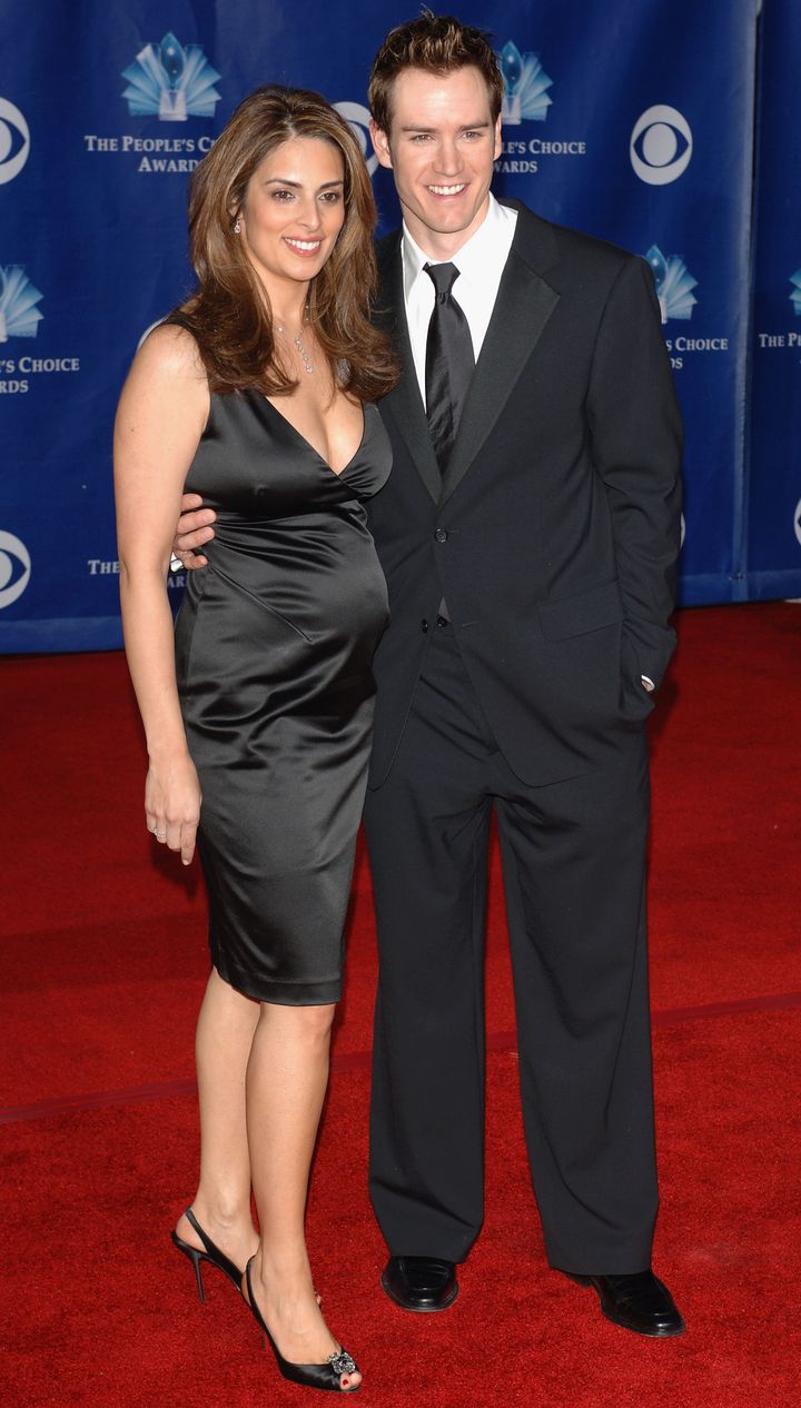 Mark Paul Gosselaar And Wife Split Divorce From Lisa Ann Russell Huffpost