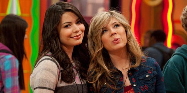 Miranda Cosgrove Icarly Fucks Dog - 11 Things You Didn't Know About 'iCarly' | HuffPost