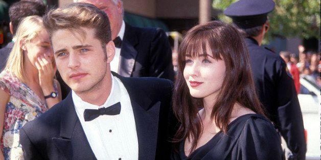 UNITED STATES - SEPTEMBER 01: Jason Priestly and Shannen Doherty attending the 1991 Emmy Awards in LA 09/91 (Photo by Vinnie Zuffante/Getty Images)