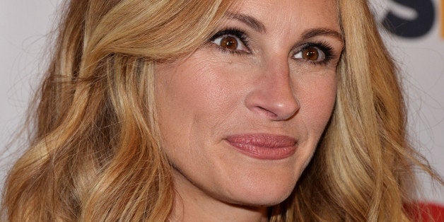 BEVERLY HILLS, CA - OCTOBER 17: Actress Julia Roberts arrives at the 10th Annual GLSEN Respect Awards at the Regent Beverly