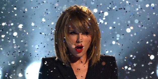 LONDON, ENGLAND - FEBRUARY 25: Taylor Swift performs live on stage at the BRIT Awards 2015 at The O2 Arena on February 25, 2015 in London, England. (Photo by Jim Dyson/WireImage)