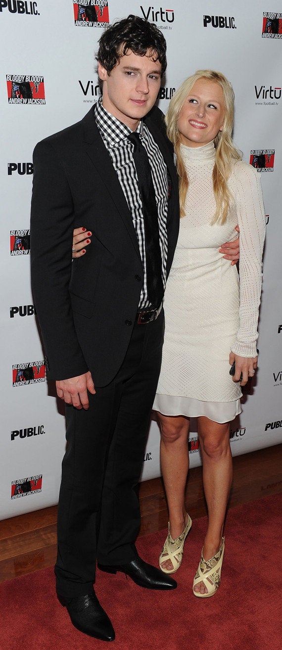Meryl Streep S Daughter Mamie Gummer Steps Out With Her Fiance Photos Huffpost Meryl Streep S Daughter Mamie Gummer Steps Out With Her Fiance Photos Huffpost