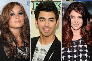 Demi Lovato Ashley Greene Fought E Mail War Over Joe Jonas Report Huffpost