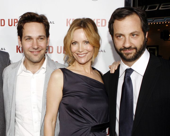 Judd Apatow + Leslie Mann  Leslie mann, Celebrities, Beyonce outfits