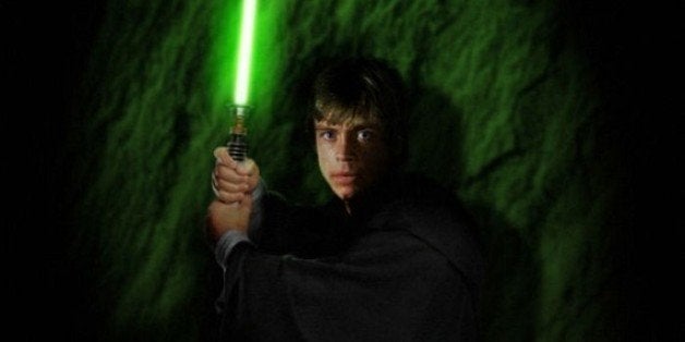 Star Wars Theory: Luke's Lightsaber Hides a Connection to Another Jedi