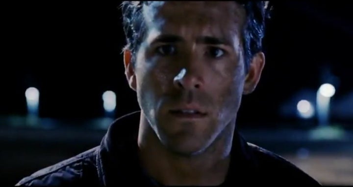 'Green Lantern' Trailer: Extended Look At Ryan Reynolds, Space Scenes ...