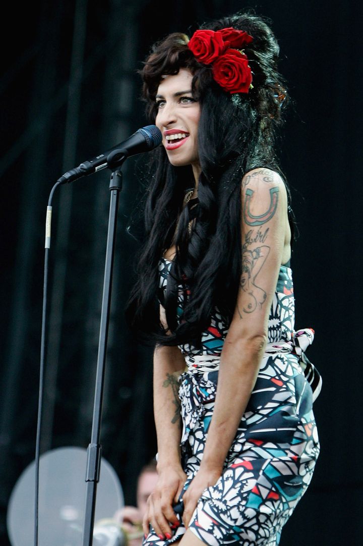 Amy Winehouse's Topless Tattoo Covered For Grammys | HuffPost Entertainment
