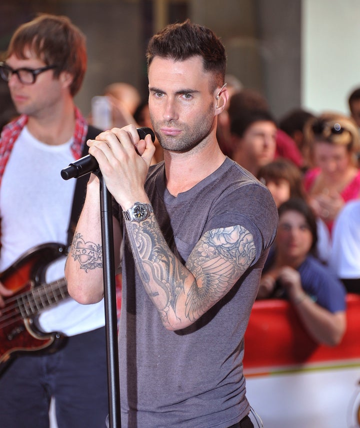 Maroon 5's halftime performance sparks hilarious meme