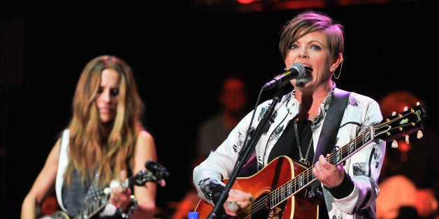 MOUNTAIN VIEW, CA - OCTOBER 25: (R-L) Natalie Maines and Emily Robison of Dixie Chicks perform at the 29th Annual Bridge School Benefit concert at Shoreline Amphitheatre on October 25, 2015 in Mountain View, California. (Photo by Steve Jennings/WireImage)