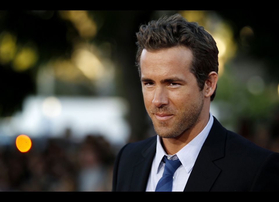 Ryan Reynolds Filming Ripd In Boston Photo Huffpost Entertainment 