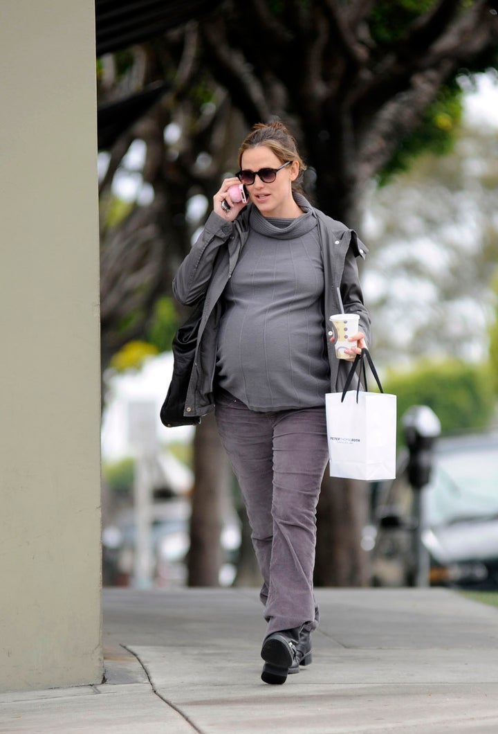 Pregnant Jennifer Garner Spotted With Very Big Baby Bump (PHOTOS