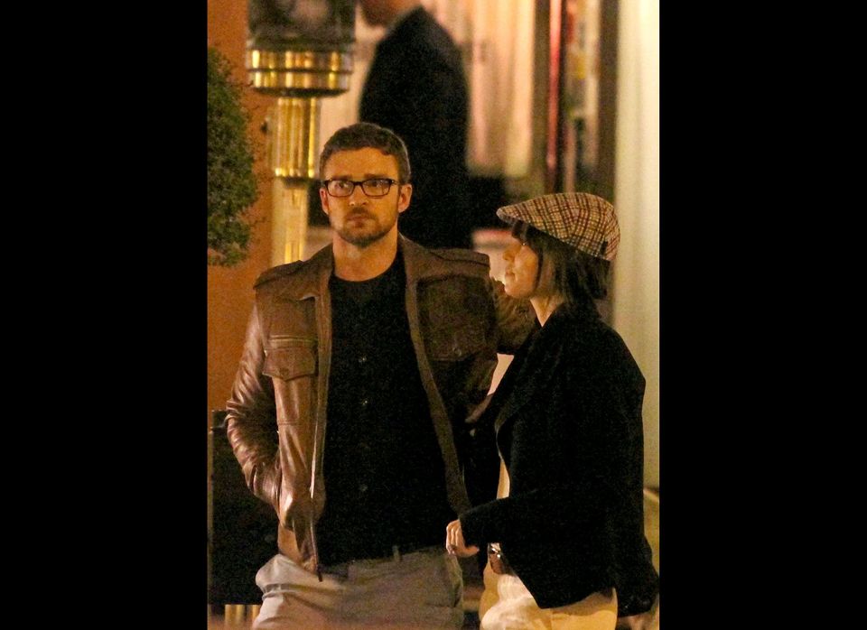 Jessica Biel, Justin Timberlake dine out in Europe