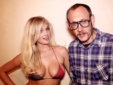 Kate Upton Facial Porn - Kate Upton Dances The Cat Daddy In A Bikini For Terry Richardson (VIDEO) |  HuffPost Entertainment