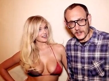 Porn Kate Upton Sex - Kate Upton Dances The Cat Daddy In A Bikini For Terry Richardson (VIDEO) |  HuffPost Entertainment