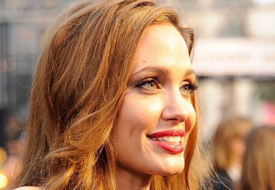 Angelina Jolie Blond