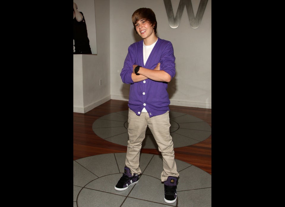 justin bieber sagging purple pants