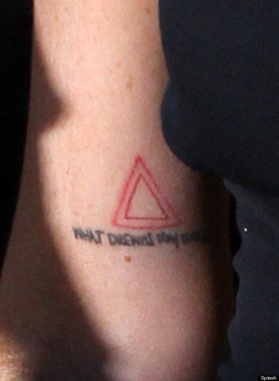 Lindsay Lohan Tattoo Actress Reveals Meaning Behind Triangle Ink Huffpost