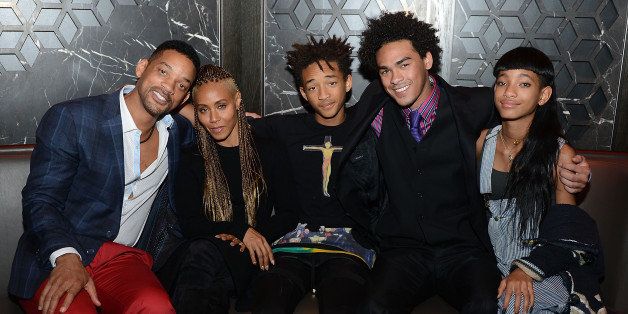 LAS VEGAS, NV - NOVEMBER 10: (EXCLUSIVE COVERAGE - SPECIAL RATES MAY APPLY) Will Smith, Jada Pinkett Smith, Jaden Smith, Trey Smith and Willow Smith celebrate Trey Smith's 21st birthday with special dinner at Hakkasan Las Vegas at MGM Grand on November 10, 2013 in Las Vegas, Nevada. (Photo by Denise Truscello/WireImage)