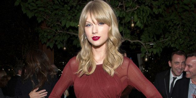 WEST HOLLYWOOD, CA - NOVEMBER 21: Taylor Swift attends the Weinstein Company's holiday party at RivaBella on November 21, 2013 in West Hollywood, California. (Photo by John Sciulli/Getty Images for The Weinstein Company)