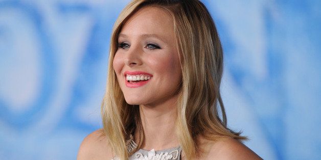 HOLLYWOOD, CA - NOVEMBER 19: Actress Kristen Bell arrives at the Los Angeles premiere of Disney's 'Frozen' at the El Capitan Theatre on November 19, 2013 in Hollywood, California. (Photo by Allen Berezovsky/WireImage)