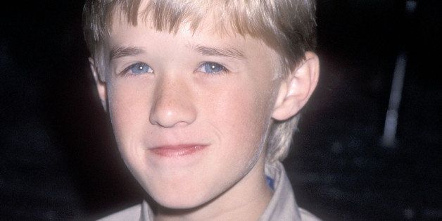 HOLLYWOOD - NOVEMBER 8: Actor Haley Joel Osment attends the 'Mickey's Once Upon a Christmas' Hollywood Premiere on November 8, 1999 at the El Capitan Theatre in Hollywood, California. (Photo by Ron Galella, Ltd./WireImage) 