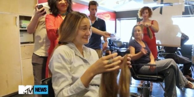 Shailene Woodley Cries While Getting Her Hair Chopped Off For 'Fault In Our Stars' | HuffPost Entertainment Shailene Woodley Cries While Getting Her Hair Chopped Off For 'Fault In Our Stars' | HuffPost Entertainment