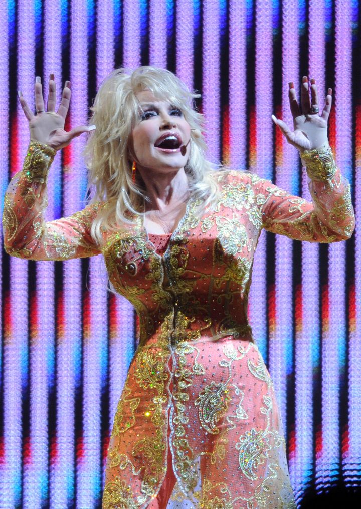 Dolly Parton Raps About Her Boobs (VIDEO) | HuffPost Entertainment