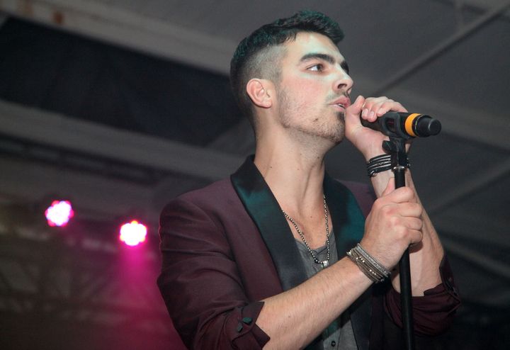 Joe Jonas Drops Killer New Song, 'Love Slayer,' Talks Britney Spears ...